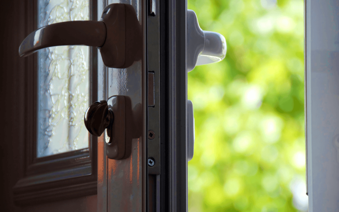 10 Signs That Your Door Lock Is Broken Or Malfunctioning